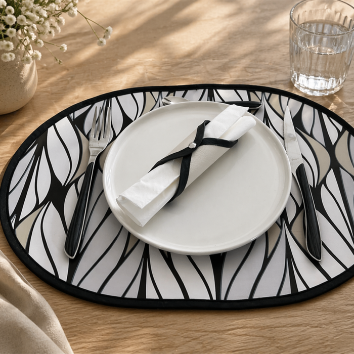 Set de table Fleur Obscura fait main – motif graphique noir et blanc